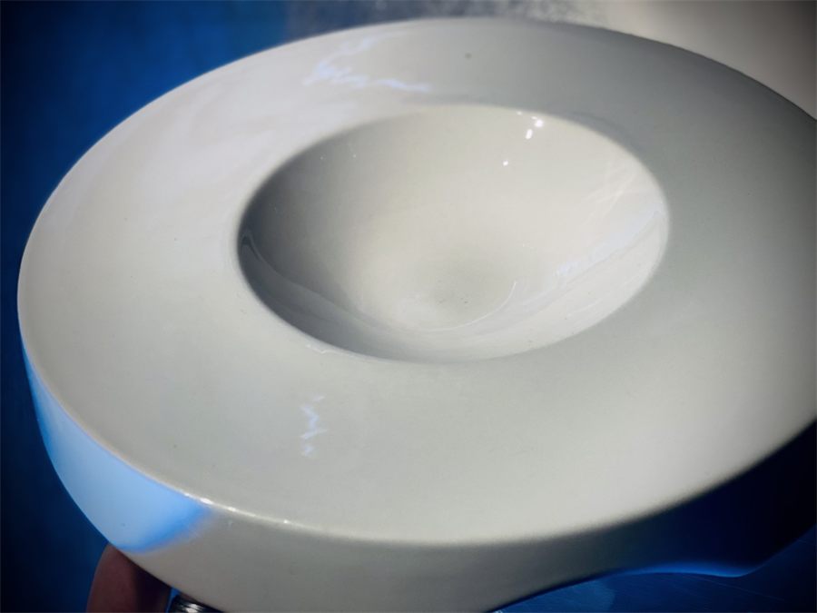 Wit bord met boord, diameter 29 cm · boord 4 cm